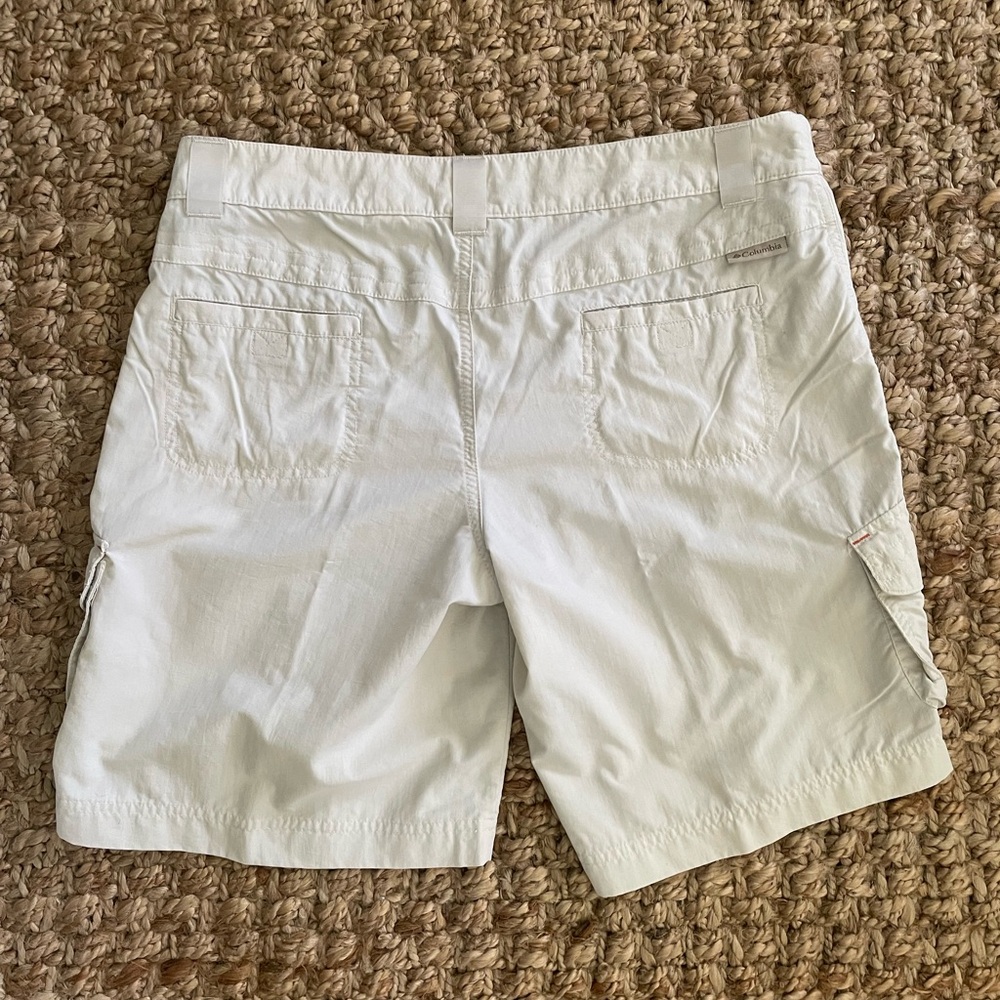 Columbia Aruba™ Women’s Hiking Shorts Size 12 • Stone • 9″ Inseam • 100% Nylon - Picture 7 of 8